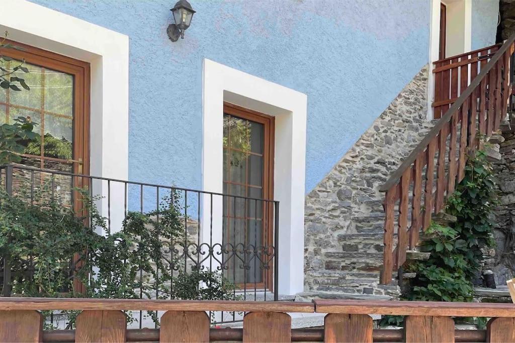 CASA DEL CIOS calda e intima casetta immersa nel verde delle montagne Alpe Basciumo Esterno foto